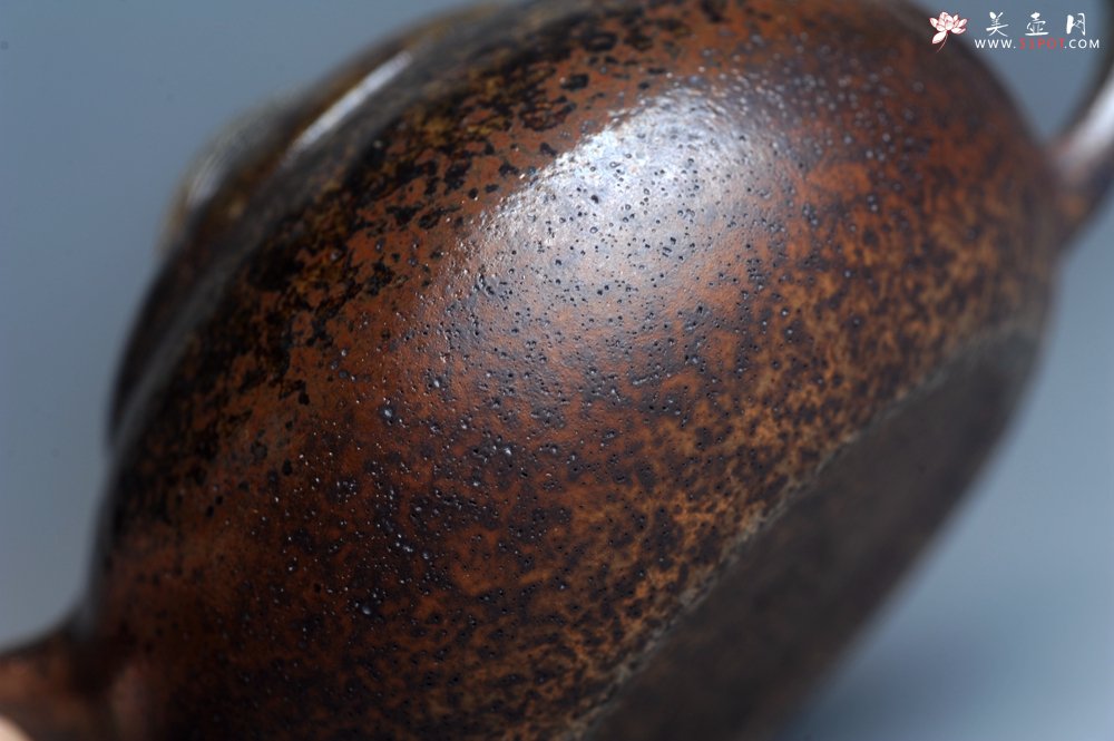 紫砂壶图片：美壶特惠 精致柴烧芝麻段泥半月壶 柴烧之佳品 - 美壶网