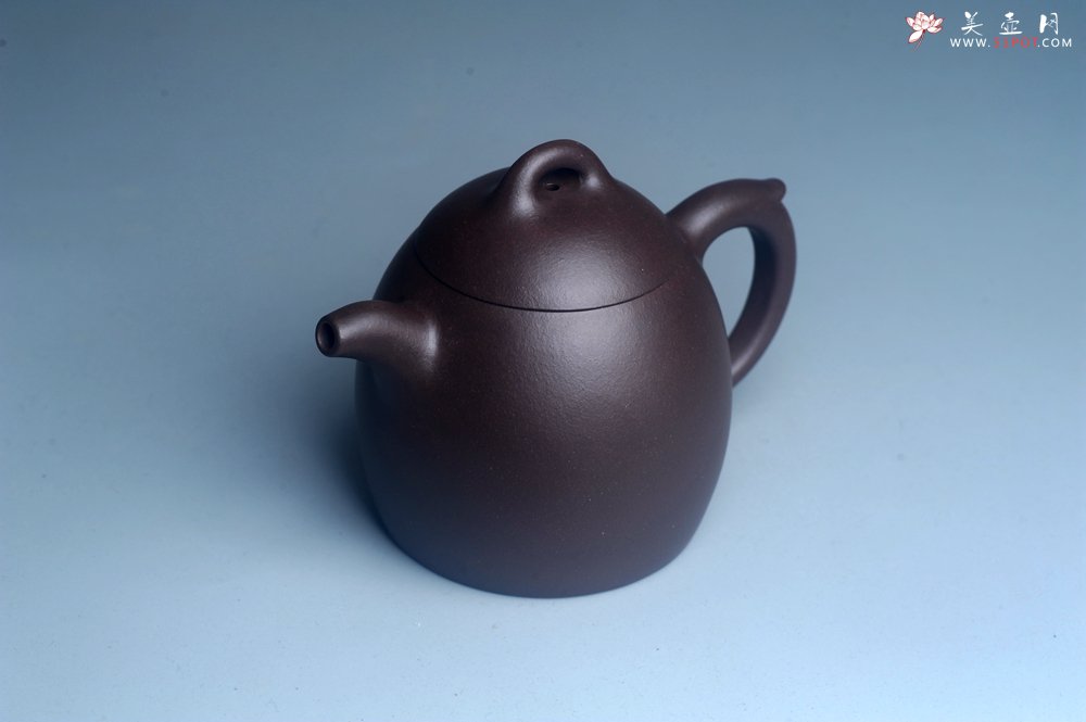 紫砂壶图片：美壶特惠 超精致老紫泥秦权壶 特文气 - 美壶网