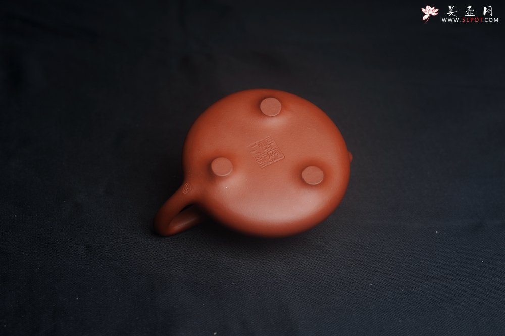 紫砂壶图片：潜力股周小培老师 老师家藏黄龙山一号井小红泥 全手工小子冶石瓢茶壶 特文气 - 美壶网
