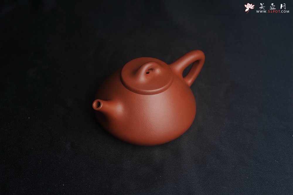 紫砂壶图片：潜力股周小培老师 老师家藏黄龙山一号井小红泥 全手工小子冶石瓢茶壶 特文气 - 美壶网