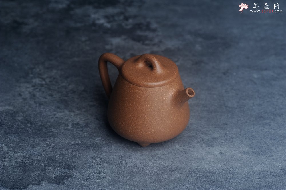 紫砂壶图片：美壶特惠 潜力股王静然 精致老段泥高石瓢 泥绘梅花鹿 特文气 呦呦鹿鸣食野之苹 - 美壶网