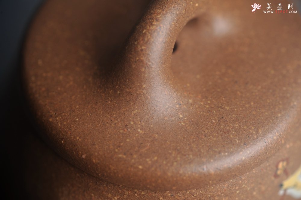 紫砂壶图片：美壶特惠 潜力股王静然 精致老段泥高石瓢 泥绘梅花鹿 特文气 呦呦鹿鸣食野之苹 - 美壶网