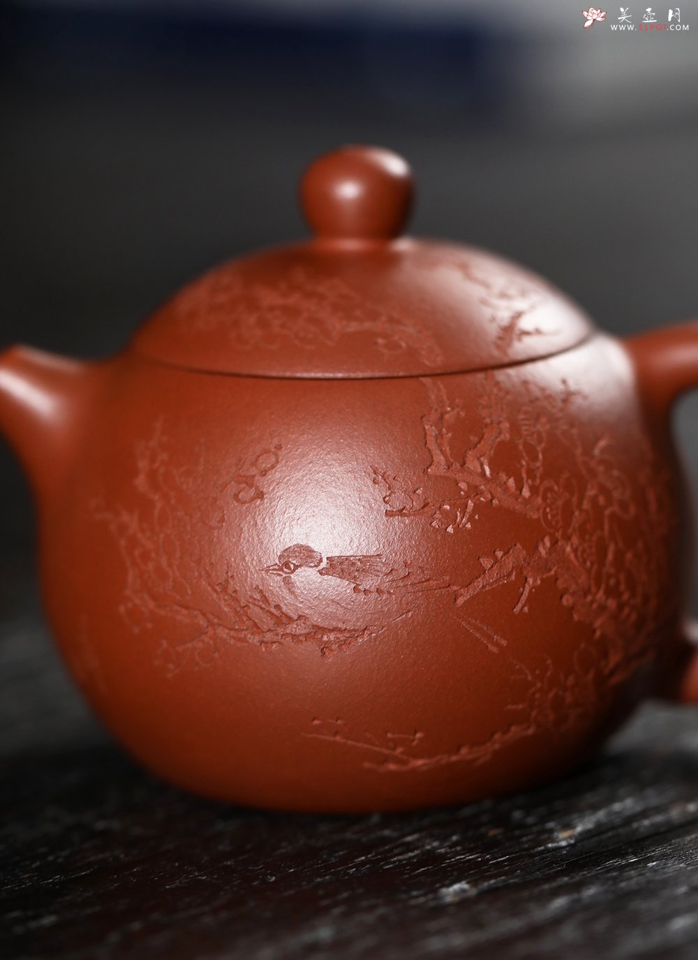 紫砂壶图片：潜力股周小培 黄龙山小红泥 特好全手工西施 装饰喜上眉梢 特文气 - 美壶网