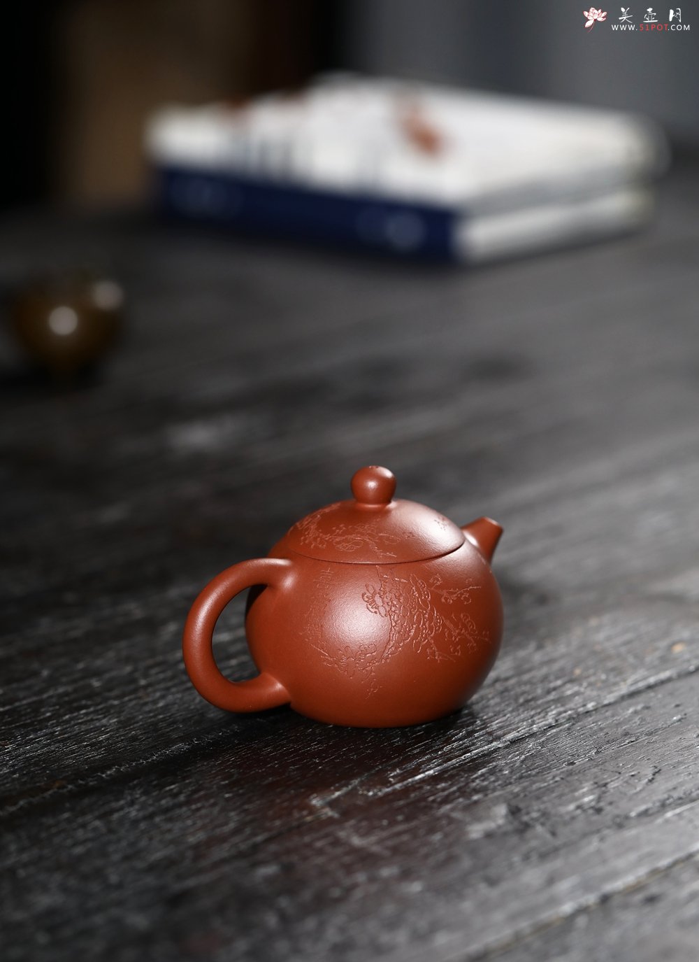 紫砂壶图片：潜力股周小培 黄龙山小红泥 特好全手工西施 装饰喜上眉梢 特文气 - 美壶网