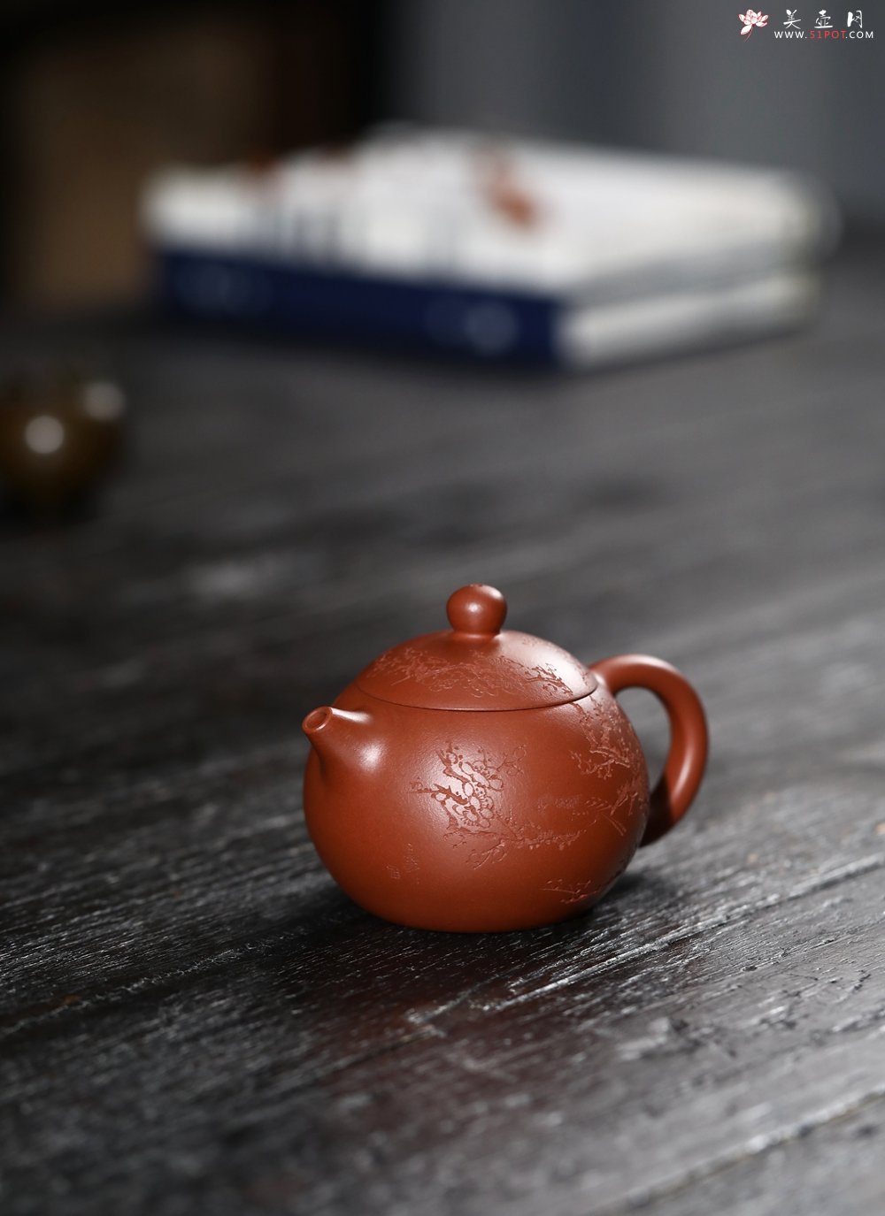 紫砂壶图片：潜力股周小培 黄龙山小红泥 特好全手工西施 装饰喜上眉梢 特文气 - 美壶网