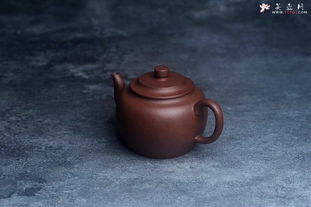 紫砂壶图片：美壶特惠 精致黑星红拼紫泥（家藏限量）平盖莲子壶 球孔出水爽利 茶人醉爱 - 美壶网