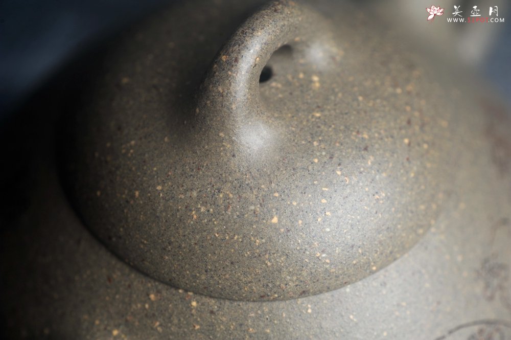 紫砂壶图片：美壶特惠 美壶网特供限量极品高温四号井老青段 精工乳瓢茶壶 装饰清供图 特文气 - 美壶网