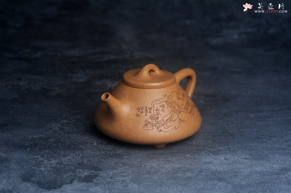 紫砂壶图片：壶特惠 特好老黄段泥精致子冶石瓢壶 装饰人物 妙趣横生  特文气 - 美壶网