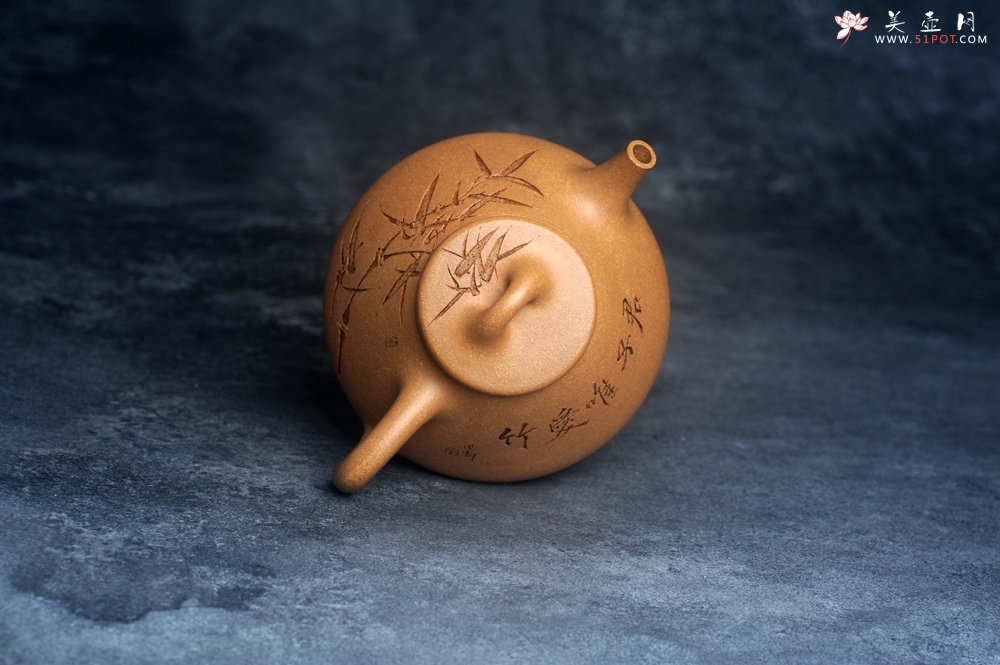 紫砂壶图片：美壶特惠 特好老黄段泥精致子冶石瓢壶 君子唯爱竹 特文气 - 美壶网