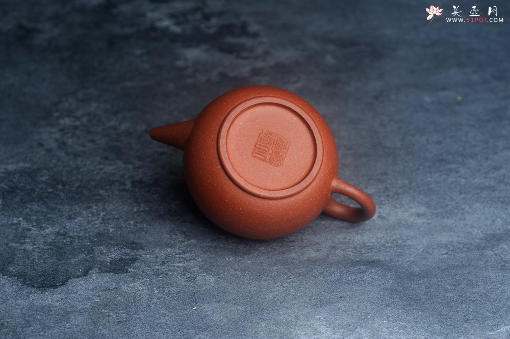 紫砂壶图片：美壶特惠 潜力股殷老师全手工特好降坡泥小水平壶 茶人醉爱 - 美壶网