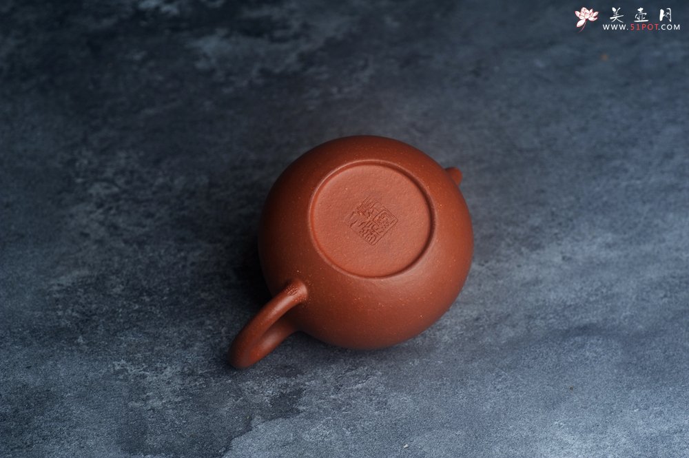 紫砂壶图片：油润降坡泥 超精致全手工仿古壶 气韵流畅 - 美壶网