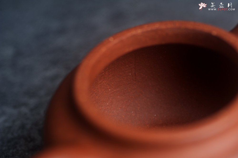 紫砂壶图片：油润降坡泥 超精致全手工仿古壶 气韵流畅 - 美壶网