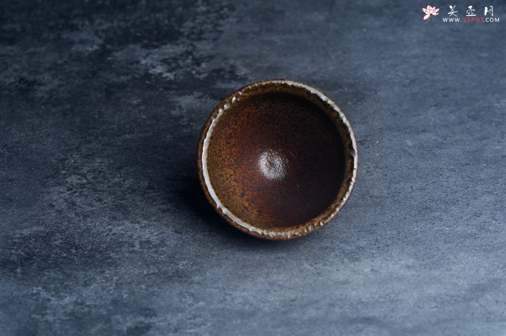 紫砂壶图片：美杯特惠 精致柴烧紫砂主人杯 茶人醉爱 - 美壶网