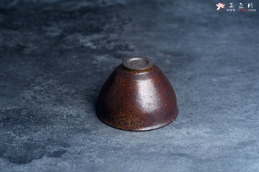 紫砂壶图片：美杯特惠 精致柴烧紫砂主人杯 茶人醉爱 - 美壶网