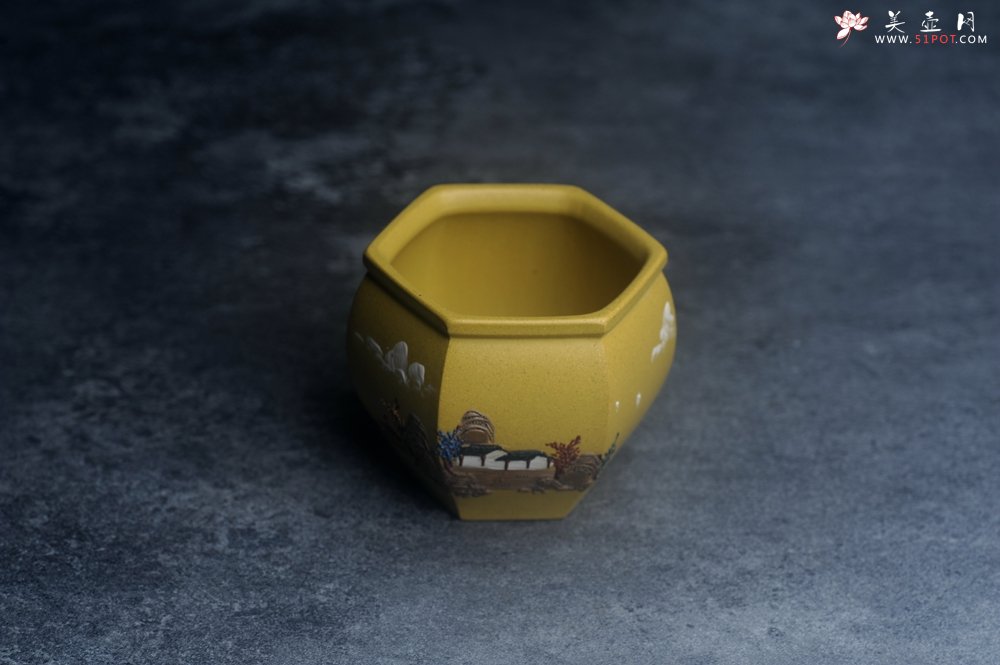 紫砂壶图片：美杯特惠 优质好料黄金段泥好工六方山水主人杯 - 美壶网