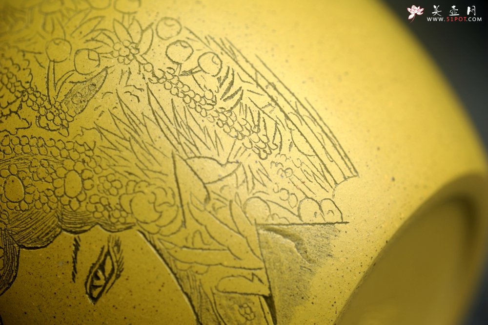 紫砂壶图片：美美公道杯特惠 优质黄金段泥公道杯 装饰美女特养眼 - 美壶网