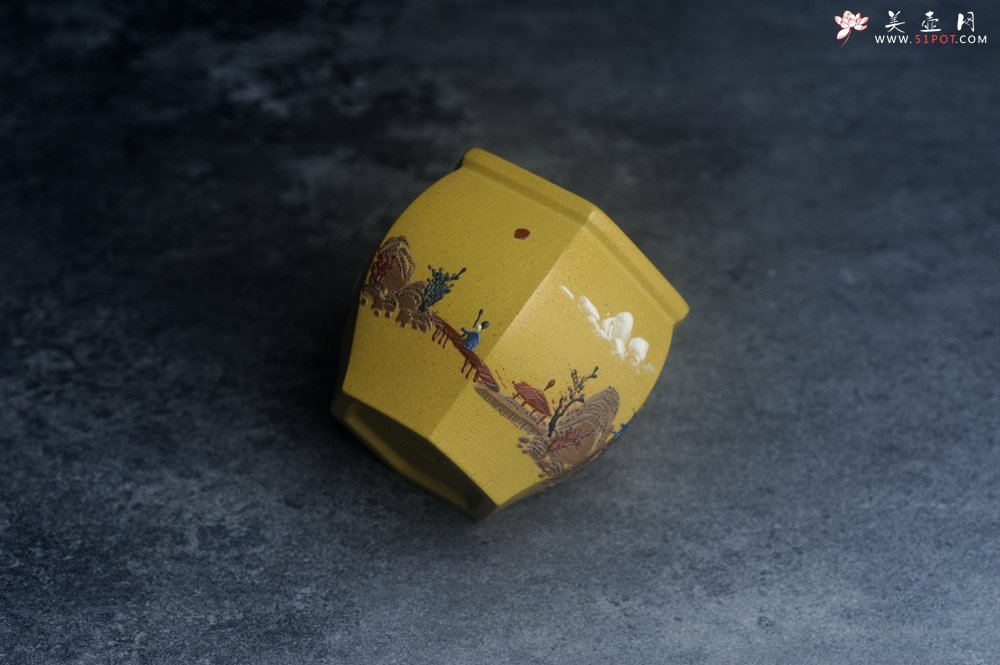 紫砂壶图片：美杯特惠 优质好料黄金段泥好工六方山水主人杯 - 美壶网