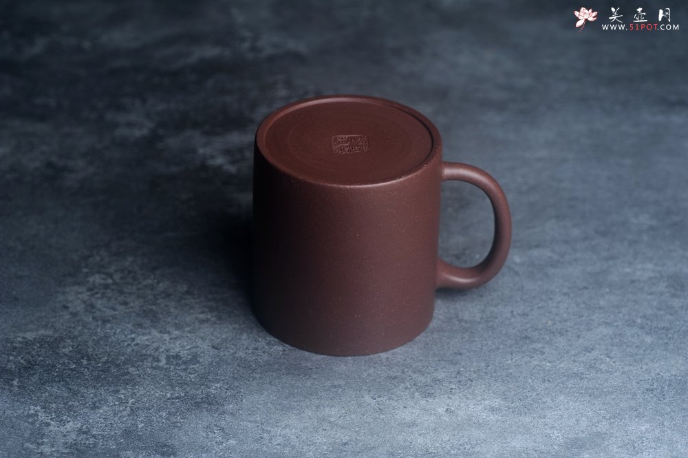 紫砂壶图片：优质紫泥 厚实朴玉杯 特惠紫砂盖杯 - 美壶网