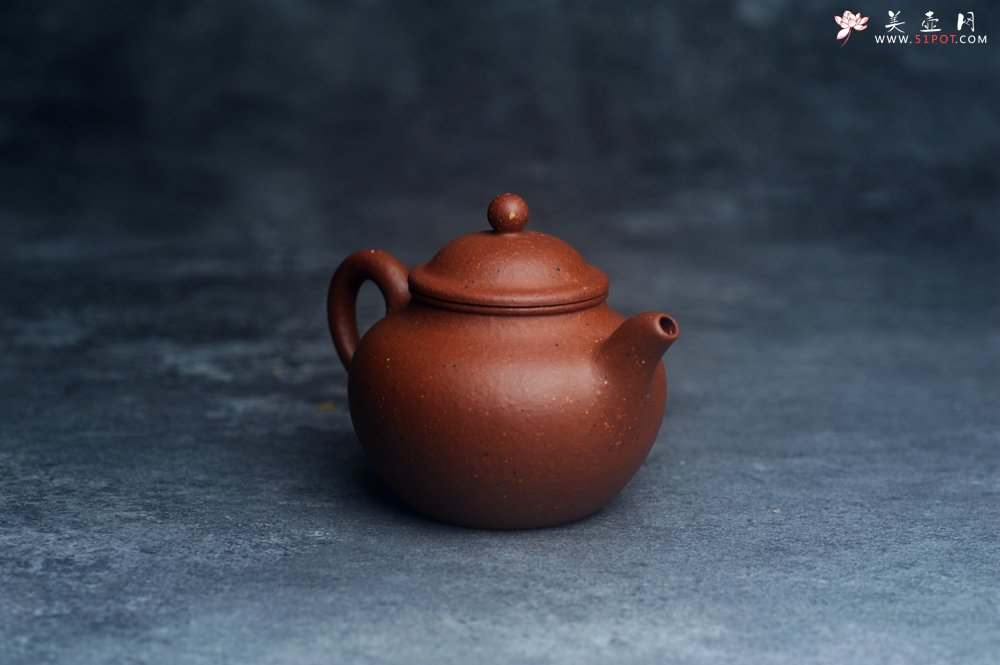 紫砂壶图片：美壶特惠 90年代老料传统老工艺摹古打造 油性十足 铁质丰富 手工摹古莲子壶 独孔 已加过滤网 - 美壶网