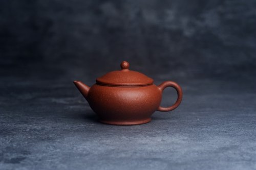 美壶定制老师紫砂壶 美壶特惠 90年代老料传统老工艺摹古打造 油性十足 铁质丰富 手工摹古水平壶 独孔 已加过滤网 原矿朱泥