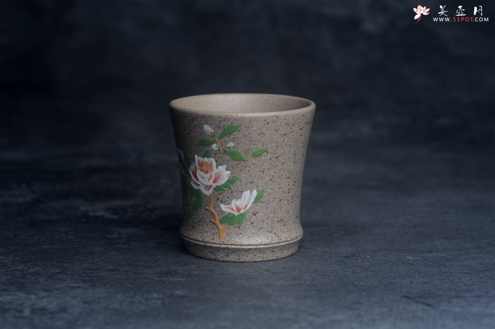 紫砂壶图片：美美杯特惠 精致雪花段泥白玉兰主人杯 - 美壶网