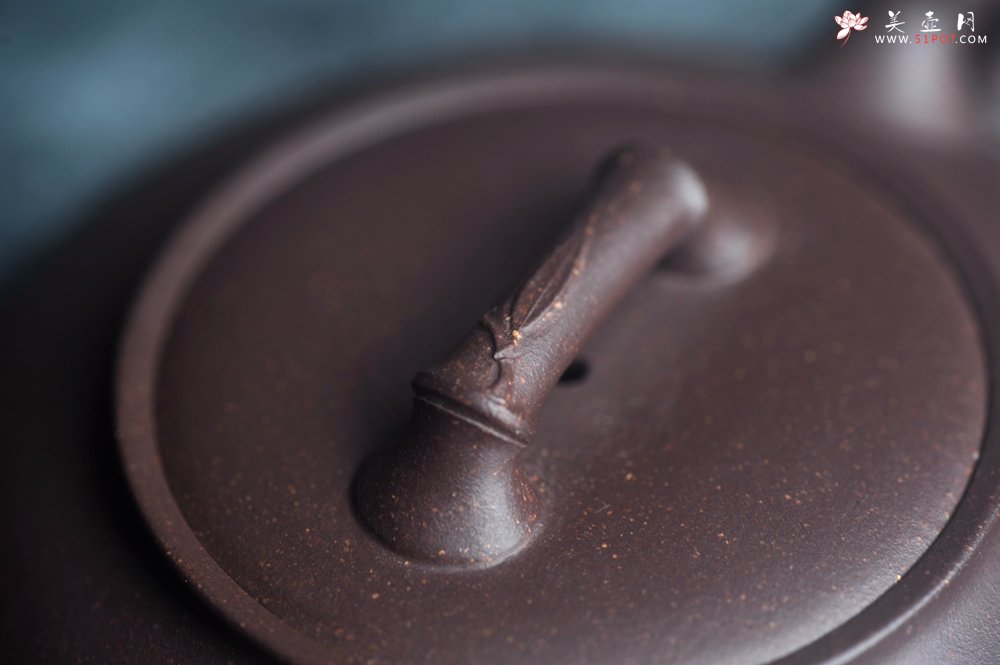 紫砂壶图片：美壶特惠 精致紫泥竹扁壶 茶人醉爱 - 美壶网