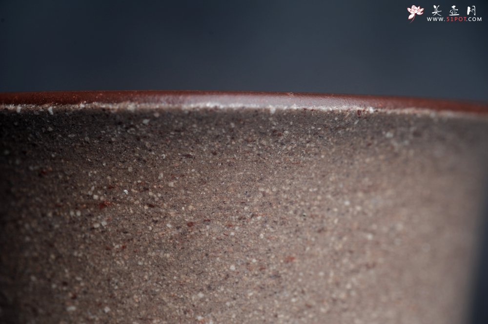 紫砂壶图片：美美杯特惠 精致花鸟紫泥粉黄金段泥主人杯 特文气 - 美壶网