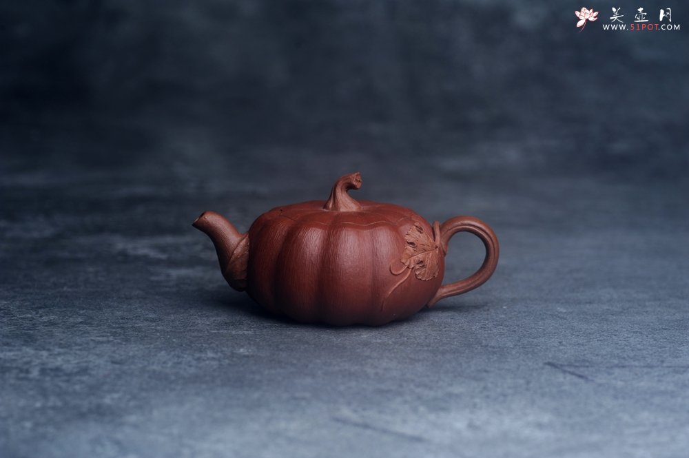 紫砂壶图片：美壶福利特惠 美壶专属定制 精致好料迷你小南瓜紫砂壶  肌理丰富生动 - 美壶网