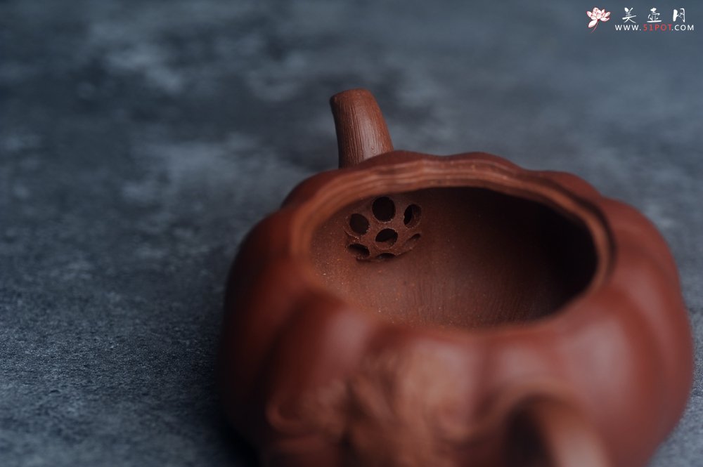 紫砂壶图片：美壶福利特惠 美壶专属定制 精致好料迷你小南瓜紫砂壶  肌理丰富生动 - 美壶网