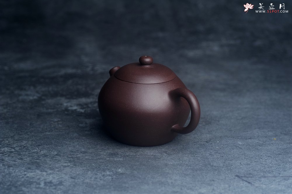 紫砂壶图片：美壶特惠 优质紫泥河豚西施壶 球孔出水 - 美壶网