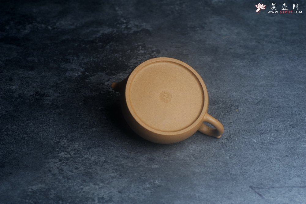 紫砂壶图片：美壶特惠 特好黄金段泥小美壶 - 美壶网