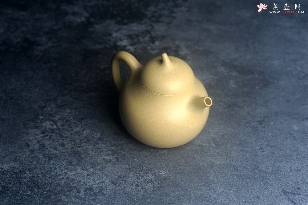 紫砂壶图片：美壶特惠 精致本山绿泥茄瓜壶 茶人醉爱 - 美壶网
