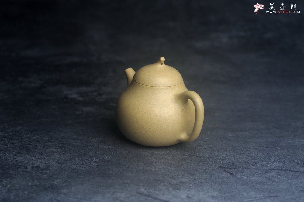 紫砂壶图片：美壶特惠 精致本山绿泥茄瓜壶 茶人醉爱 - 美壶网