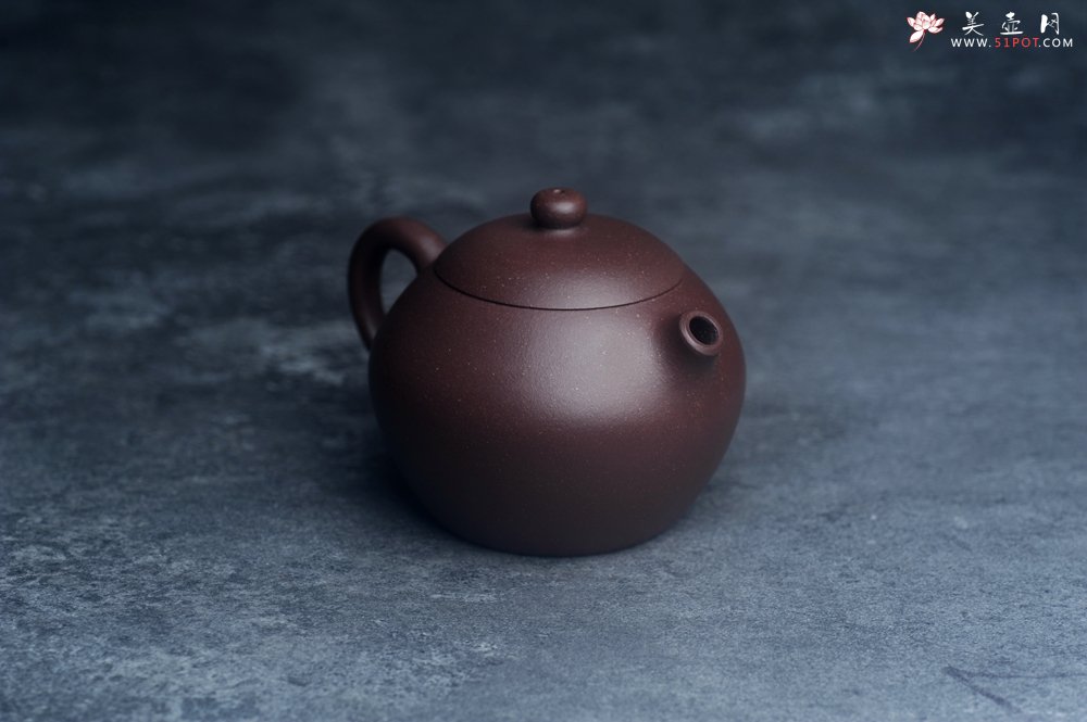 紫砂壶图片：美壶特惠 优质紫泥河豚西施壶 球孔出水 - 美壶网