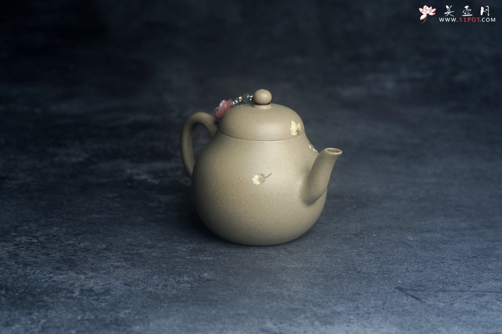 紫砂壶图片：美壶特惠优质本山绿泥泥绘玉簪花梨形 - 美壶网
