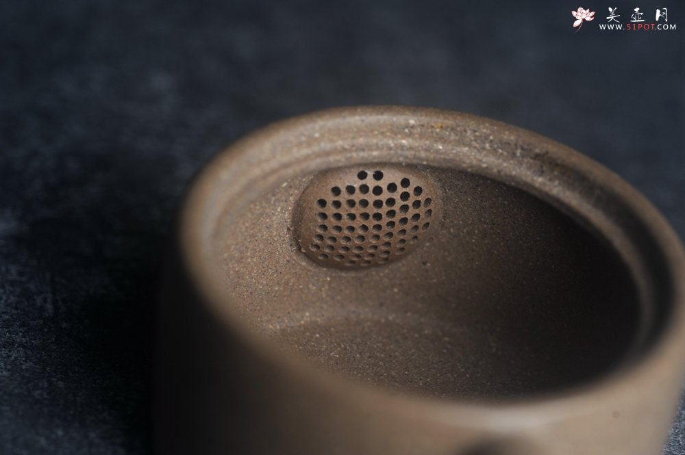 紫砂壶图片：美壶特惠 特好青段泥大炮汉瓦紫砂壶 出水爽利 - 美壶网