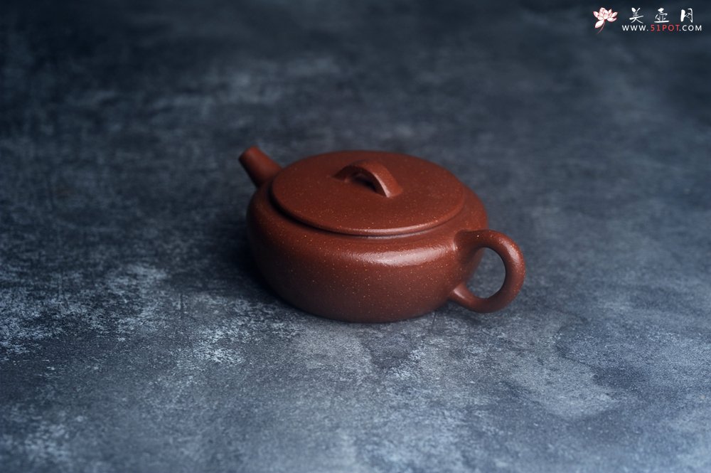 紫砂壶图片：美壶特惠 特好降坡泥玉扁壶 茶人醉爱 - 美壶网