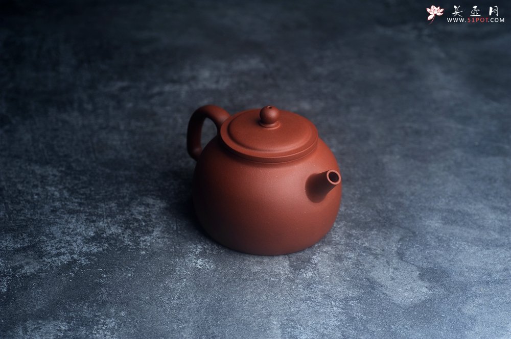 紫砂壶图片：美壶特惠 标矿级红泥小半月紫砂壶 茶人醉爱 - 美壶网