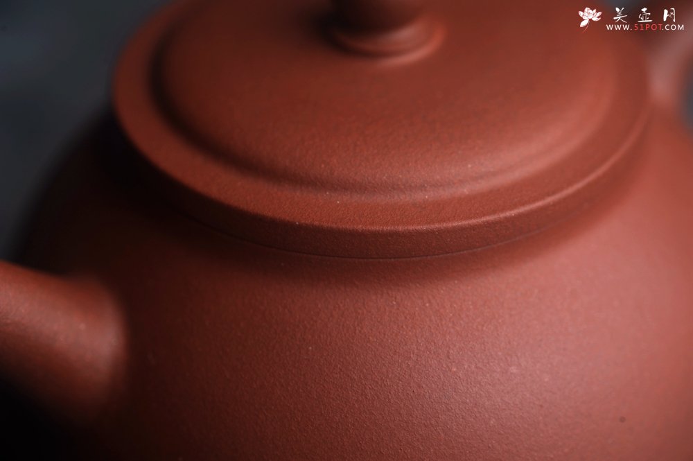 紫砂壶图片：美壶特惠 标矿级红泥小半月紫砂壶 茶人醉爱 - 美壶网
