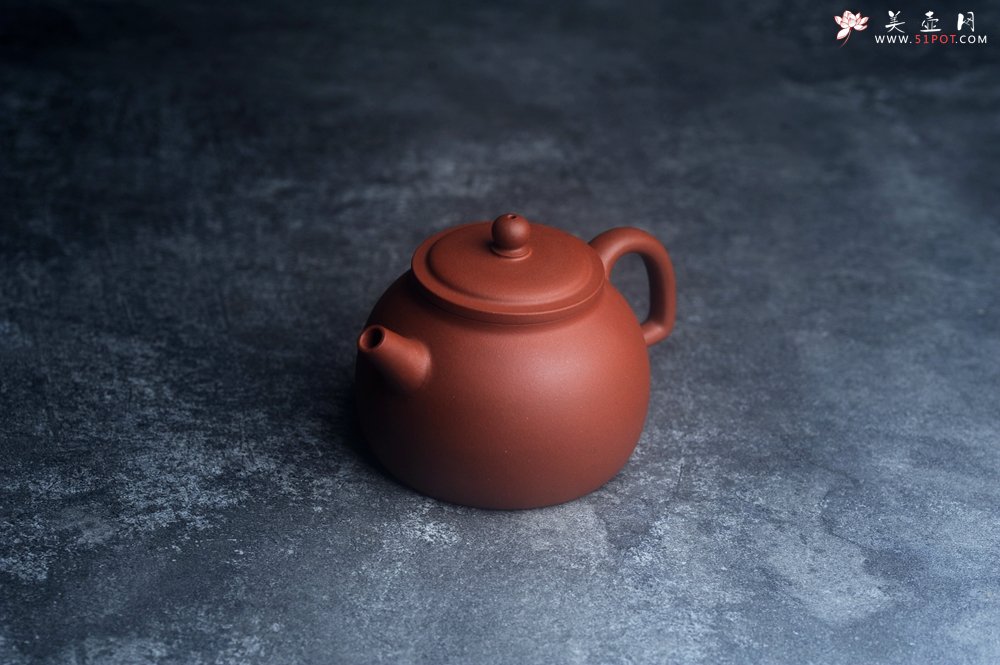 紫砂壶图片：美壶特惠 标矿级红泥小半月紫砂壶 茶人醉爱 - 美壶网