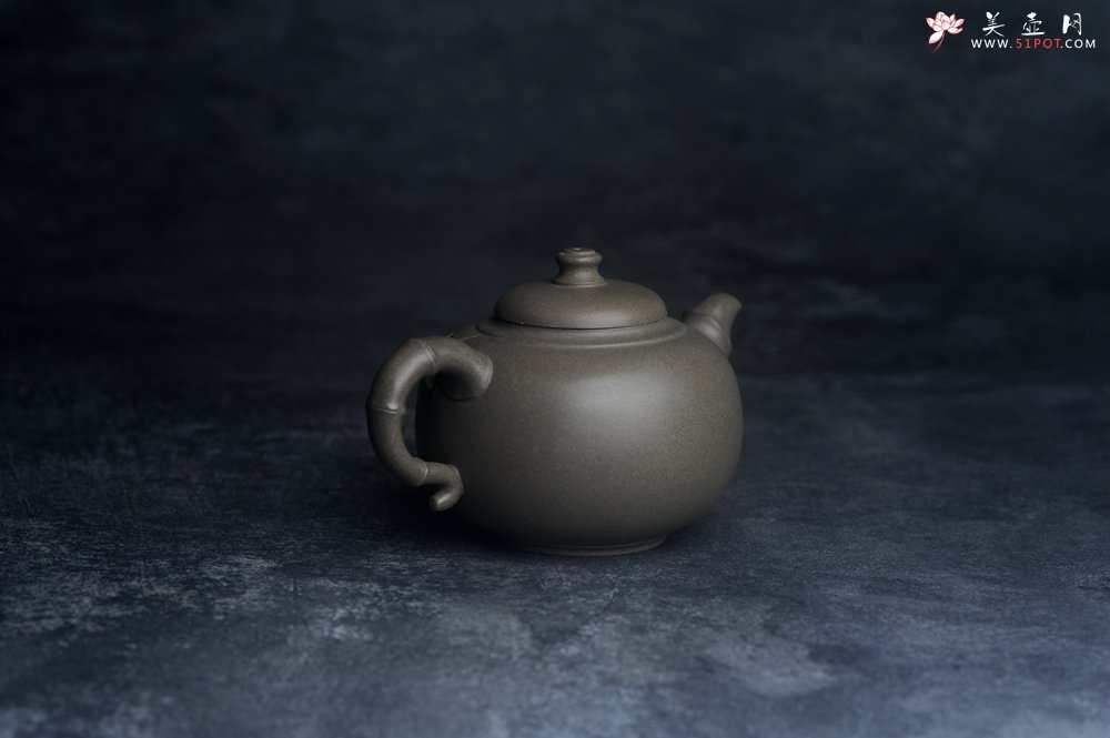 紫砂壶图片：美壶特惠 精品老青段泥福竹紫砂壶 茶人醉爱 - 美壶网