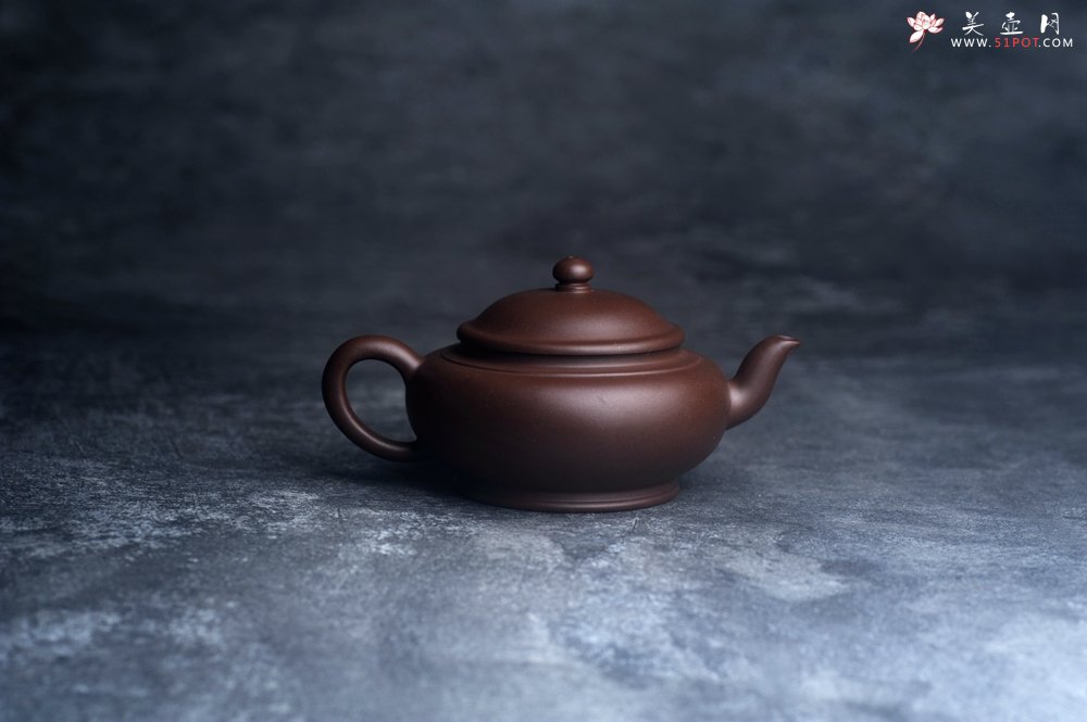 紫砂壶图片：美壶特惠 特好老紫泥玉扁紫砂壶 茶人醉爱 - 美壶网