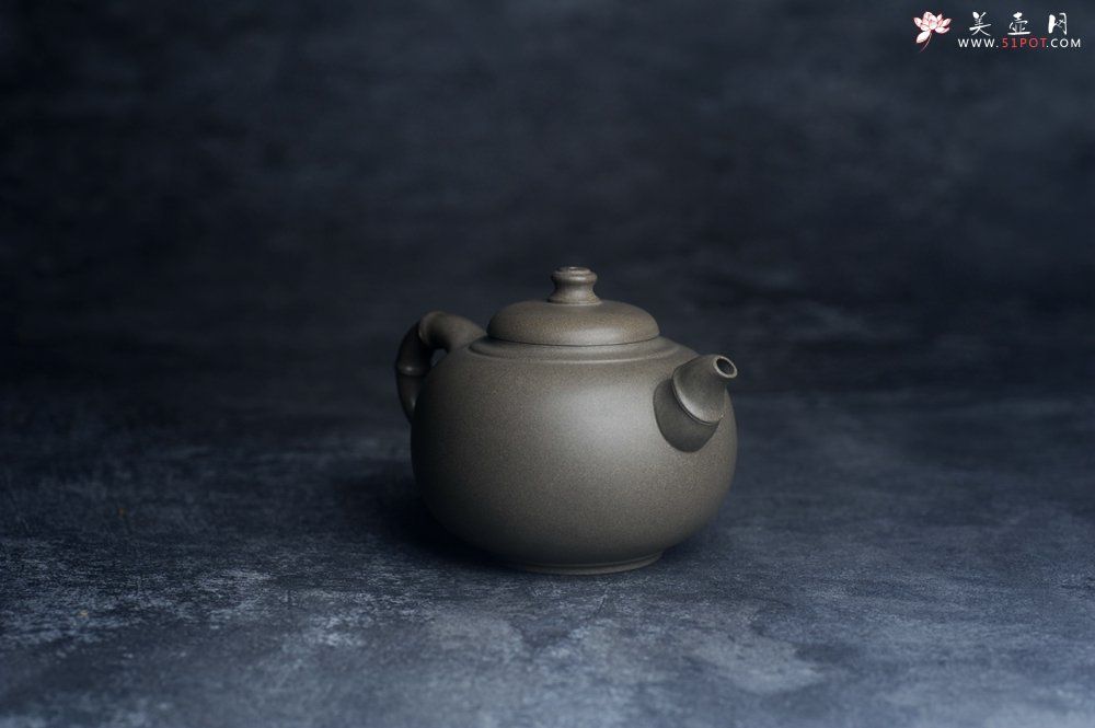 紫砂壶图片：美壶特惠 精品老青段泥福竹紫砂壶 茶人醉爱 - 美壶网