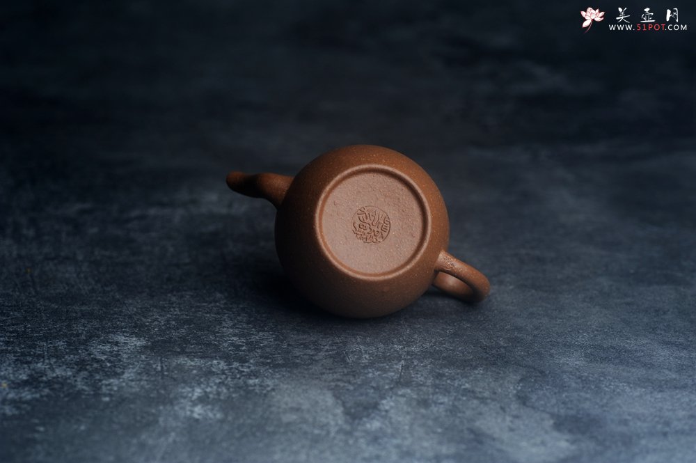 紫砂壶图片：美壶特惠 特好30目老段泥高灯壶 茶人醉爱 - 美壶网
