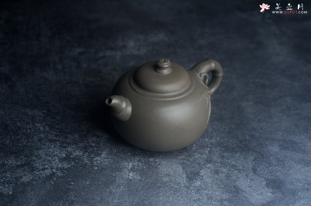 紫砂壶图片：美壶特惠 精品老青段泥福竹紫砂壶 茶人醉爱 - 美壶网