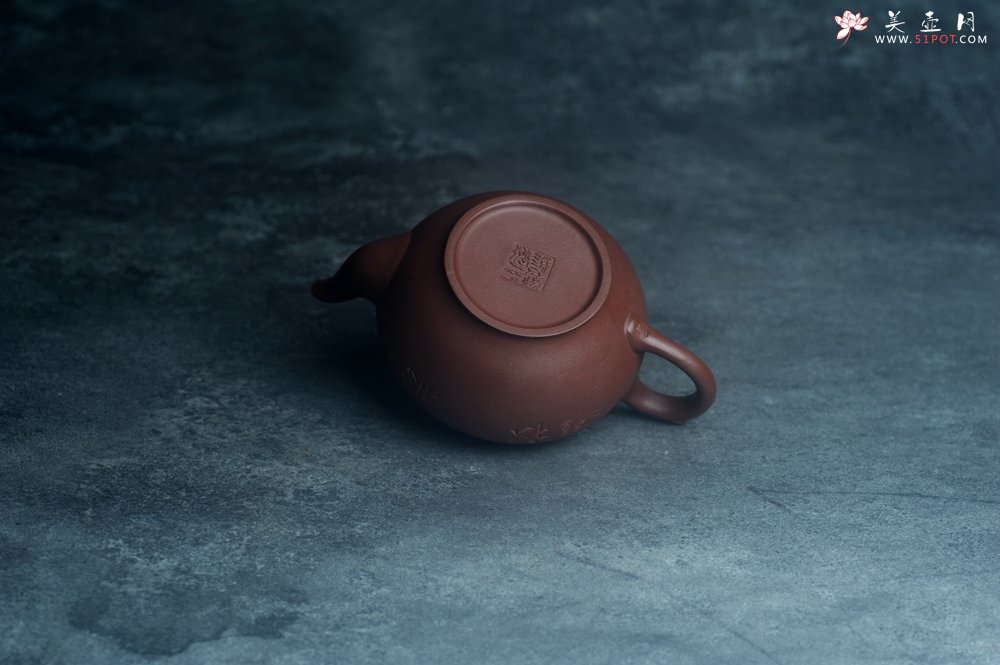 紫砂壶图片：美壶特惠 老紫泥听松笑樱 茶人醉爱 - 美壶网