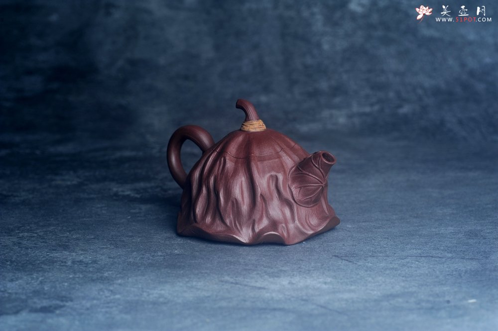 紫砂壶图片：美壶特惠 优质紫泥莲蓬壶 肌理丰富生动 茶人醉爱 - 美壶网