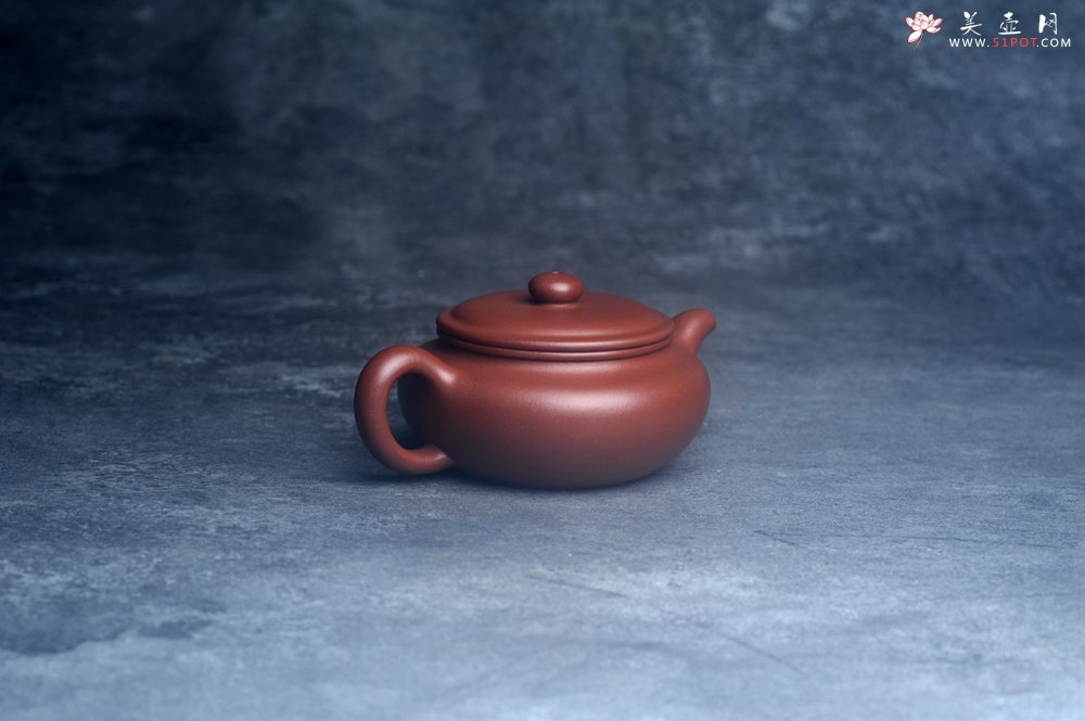 紫砂壶图片：美壶特惠 特好清水泥扁古壶 茶人醉爱 - 美壶网