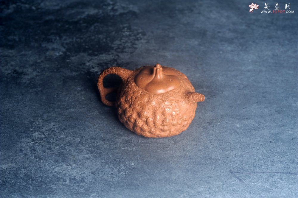 紫砂壶图片：美壶特惠 特好老段泥全手工银杏供春壶 茶人醉爱 - 美壶网