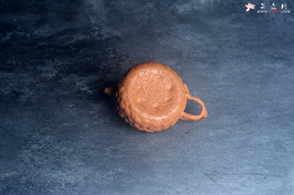 紫砂壶图片：美壶特惠 特好老段泥全手工银杏供春壶 茶人醉爱 - 美壶网